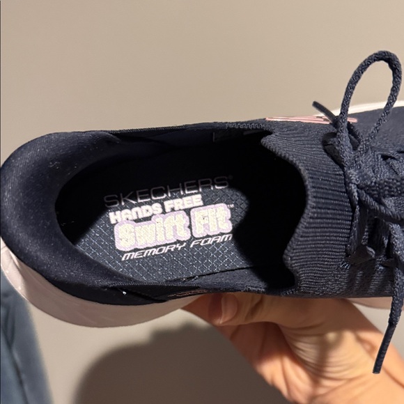 Skechers Women's Navy and Pink Athletic Shoes workout slip in size 8 - Picture 4 of 5